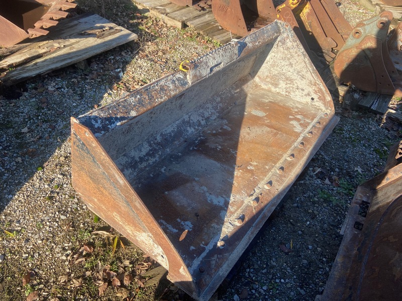 Attachments  Bucket - 5.5FT Photo